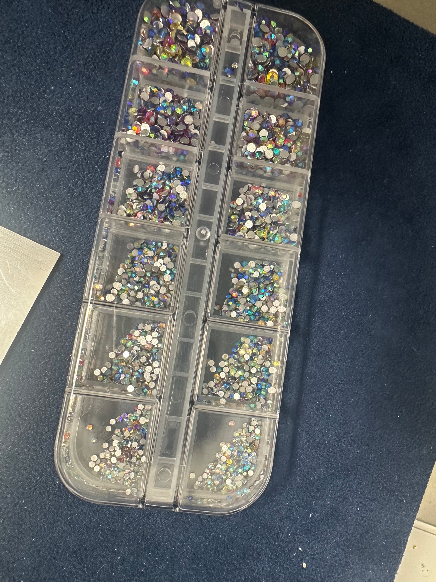 2000pcs RHINESTONES/ GEMS/ CRYSTAL/ NAIL ART/Crafts/ Scrapbooking