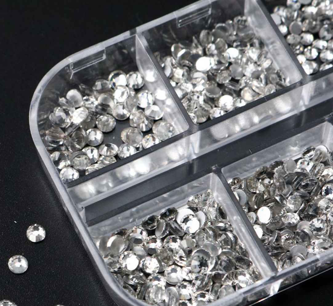 2000pcs RHINESTONES/ GEMS/ CRYSTAL/ NAIL ART/Crafts/ Scrapbooking