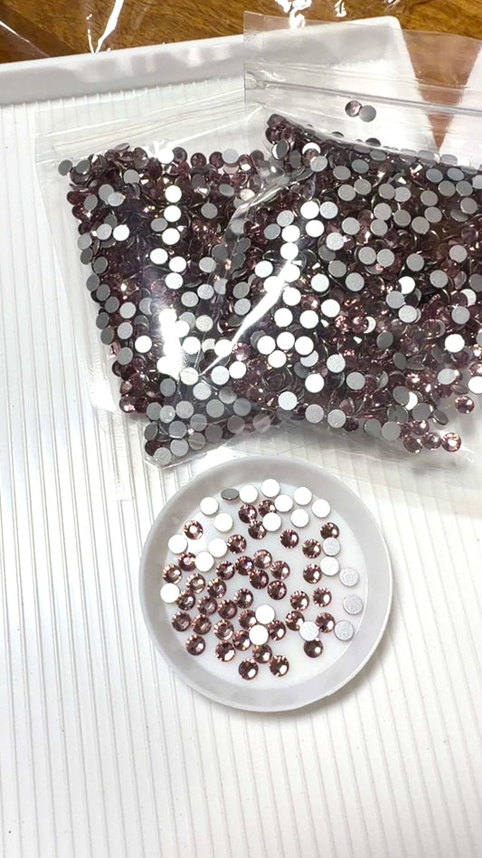 Light Amethyst Glass Rhinestone No-Hotfix AAA Grade