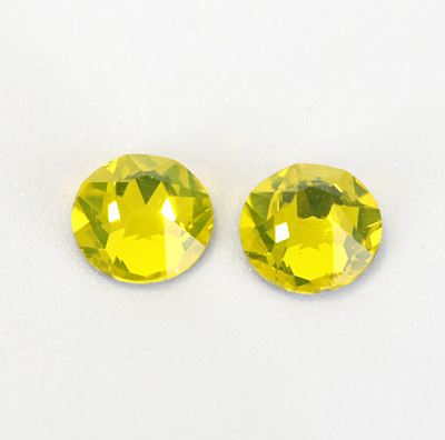16 Facets (Standard Colour) 4A Grade Premium No-Hotfix Glass Rhinestone