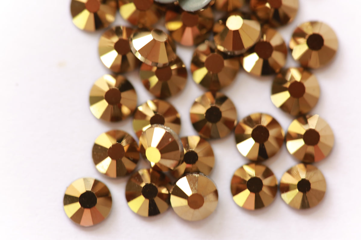 Glower® Metallic Gold Premium Hotfix Rhinestone Flat Back – Avant Crystal